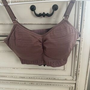 Kindred Bravely Sublime® Hands-Free Pumping & Nursing Bra